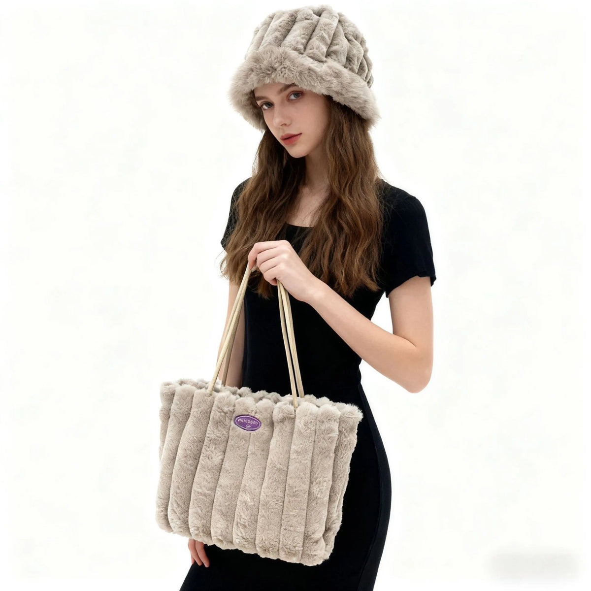 👜 Sac à Main en Peluche – Élégant, Tendance & Grande Capacité